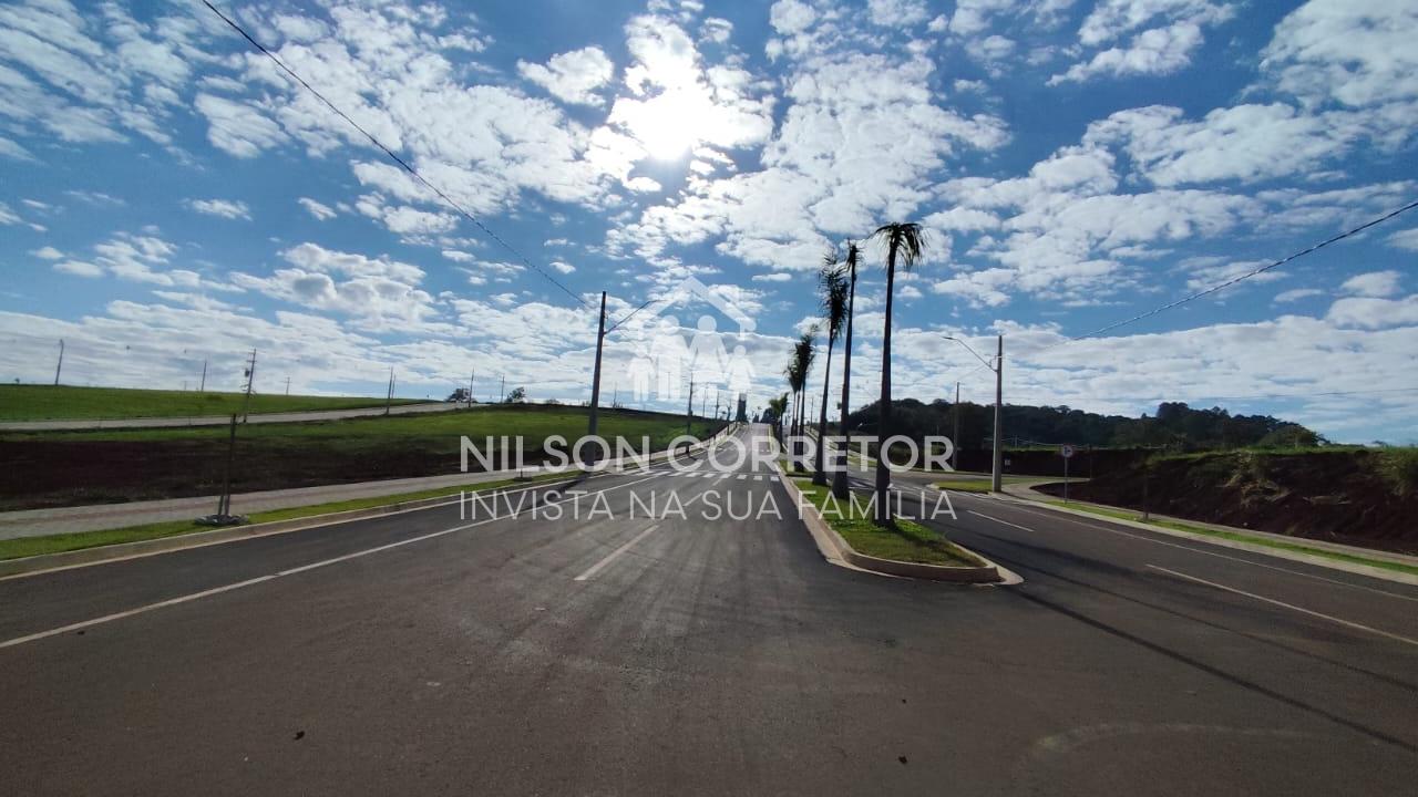 Lindo terreno no bairro Florência